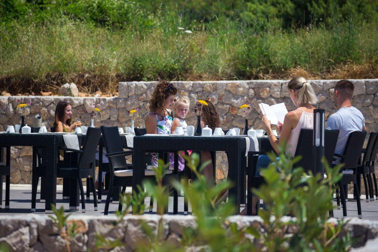 B&B Villa Maris Punat Exterior photo